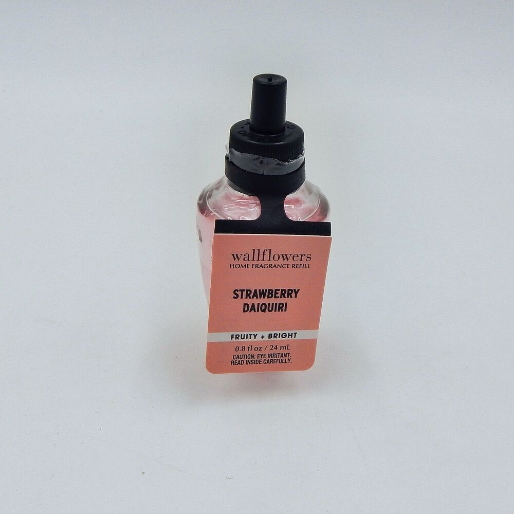 Bath Body Works Strawberry Daiquiri Wallflowers Refill Fruity & Bright